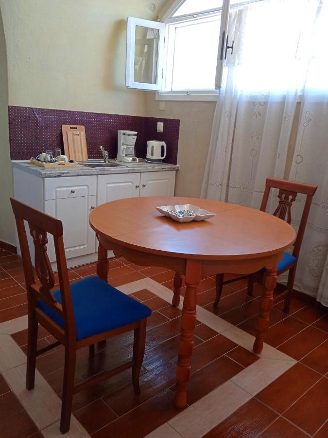 Loukas Kontos Traditional House Emporio  المظهر الخارجي الصورة